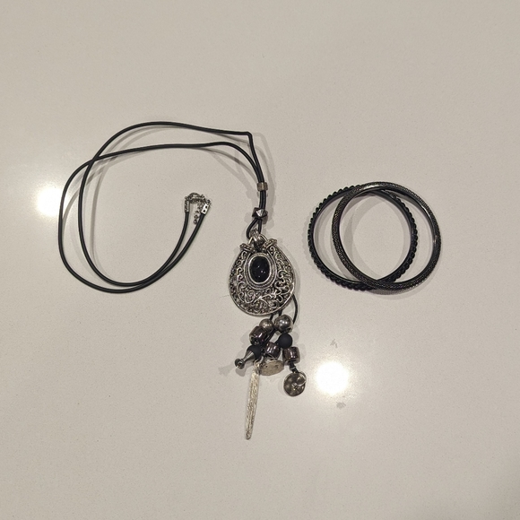 Corporate Goth Necklace and Bangles Bundle - Picture 2 of 2